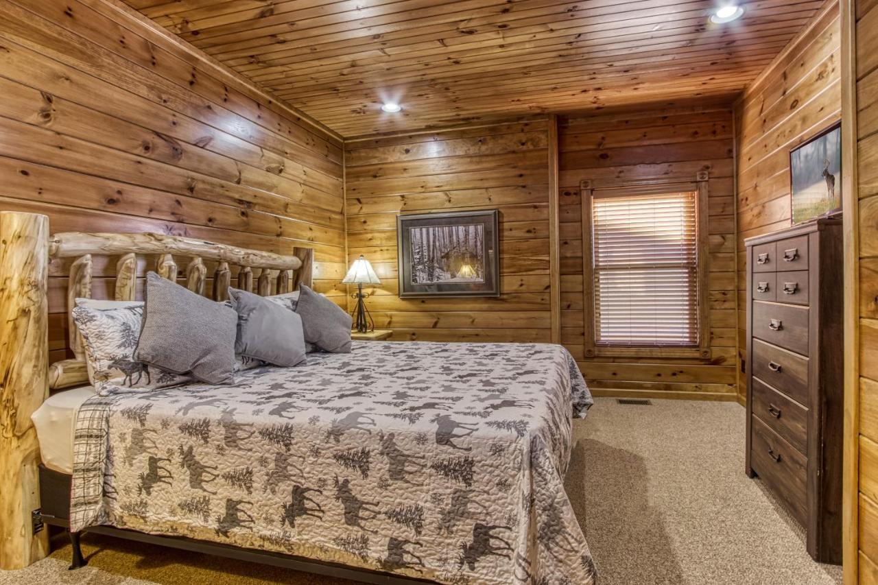 Lazy Bear Lodge, Hot Tub, Resort Pool, Wifi, 1089 Free Tickets Each Paid Day, Dollywood And More Gatlinburg Exterior foto